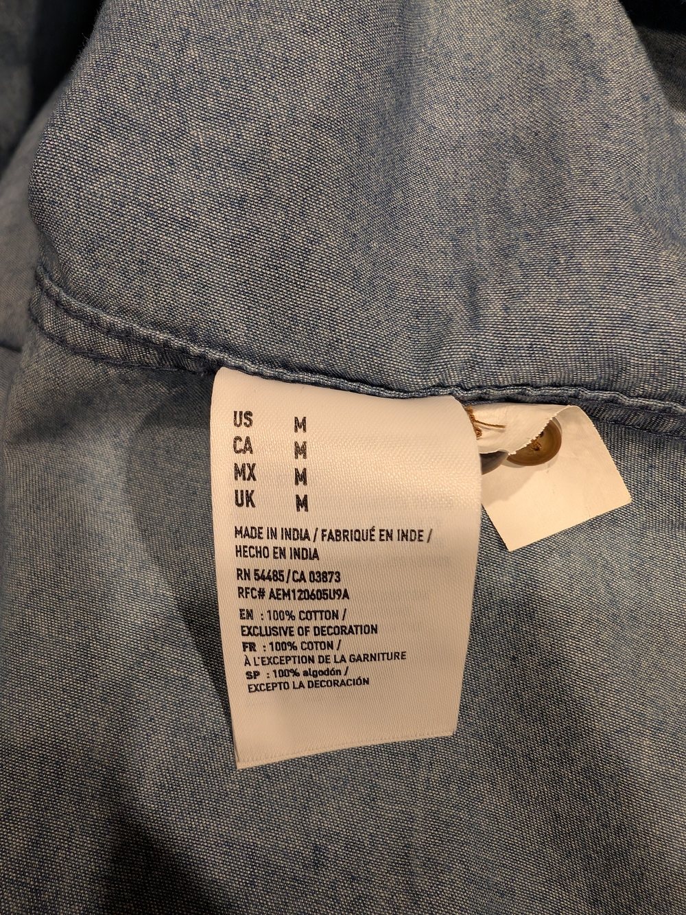 American Eagle Men’s M Chambray Southwestern Print Popover Shirt 100% Cotton - Picture 7 of 7